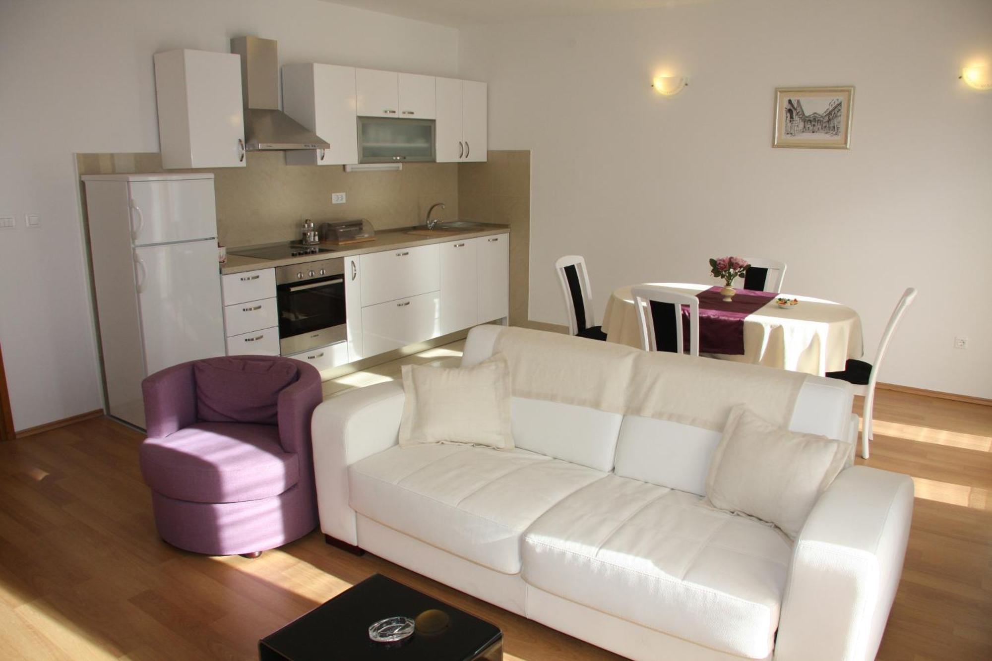 Apartments Zuvela Split Eksteriør bilde